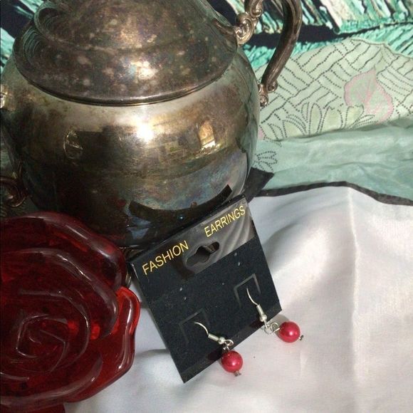 Vintage Wire Pierced Earring Small Red Dangle Earrings Round Bead - Picture 8 of 9